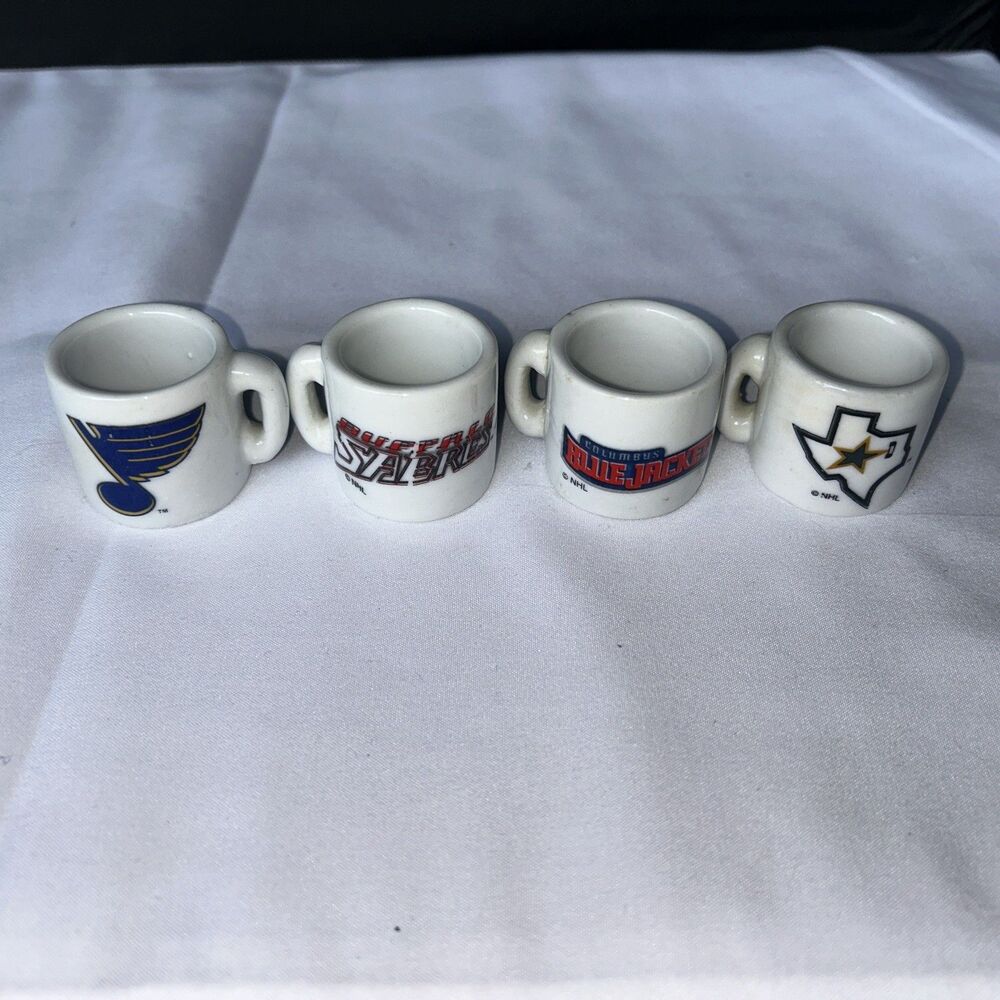 Lot of 4 Mini NHL Mugs - Teams listed in the description - Picture 2 of 5